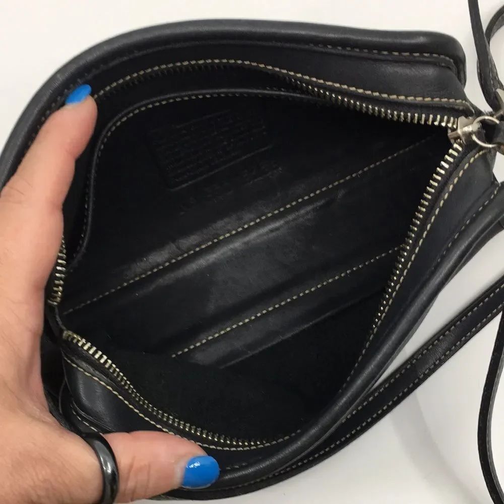 Coach Vintage 1999 Black Mimosa Zip Leather Crossbody Camera Bag - 9” x 5.5” - Picture 14 of 17